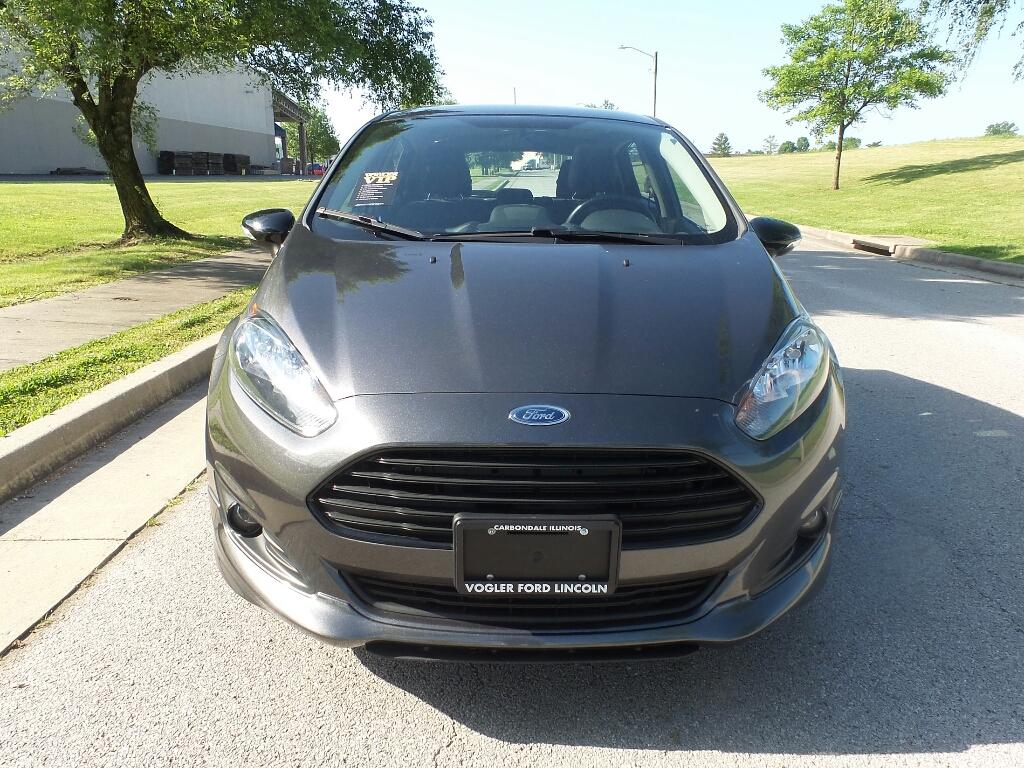 Pre Owned 2016 Ford Fiesta Se Hatchback Hb In Carbondale 16287